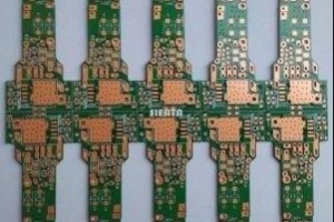 超盛公司主营产品结构及产品领域

4~80层刚性线路板，2-50层软性线路板及PCBA生产

超盛公司主要产品类型及结构

无卤素材料、高频材料、高速材料、金属材料、环保线路板、盲埋孔线路板、高导热铝基、热电分离铜基、PDU母排、铁基以及金属基（芯）混压板、埋铜块板、镶嵌铜块板、埋阻埋容板、超薄BT板、陶瓷基板、特氟龙Teflon(PTFE)板、高频混合介质板、高速板、差分阻抗控制板、厚铜板、高低铜板、阶锑厚铜板、镀厚金板，高阶HDI，任意阶（交叉盲埋）Anylayer、双面FPC、多层FPC、HDIFPC、软硬结合、软硬结合HDI、超长超大尺寸板、超厚板、超小尺寸板、集成电路IC、BGA封装基板、特殊厚铜10CM多层等。

主要表面工艺：

沉金、电镍金、沉金+OSP、电镍金+沉金、电镍金+沉金+OSP、电金+OSP、沉金+金手指、OSP+金手指、无铅喷锡、无铅喷锡+沉金、无铅喷锡+金手指、有铅喷锡、OSP、沉锡、沉银

主要材料有：

Rogers、Arlon、Taconic、TP-2、Megtron、Neclo、Isola、F4B、台耀TUC、台光EMC、腾辉VT、生益SY、联茂ITEQ、南亚NOUYA、杜邦Kapton、台虹、宏仁、新扬、新日铁、铁氟龙、雅森、日本松下、日本RCC、日本三井、美国3M、贝格斯、雅隆、泰康尼等。

硬板PCB和PCBA产品应用范围：

通讯终端、通讯机站、电子通讯、光纤、光模块、背光源、芯片系统、通讯设备、通讯仪器、计算机、智能设备、智能控制、系统控制、工业功控、工业设备、测试仪器、测试仪表、SD卡、SG卡、手机、计算机、各种天线、雷达、汽车、光源、模阻、音乐设备、播放设备、银行设备、医疗仪器、医疗设备、医疗设备、航空航天、航空、军事、LED、OLED、OLCD电源控制电源、工业电源、通信电源、汽车电源、办公设备、数字产品、计算机等应用领域；

柔性电路板（FPC）和FPCA产品领域

硬盘、打印机、传真机、扫描仪、传感器、手机、连接器、模块、对讲机天线卡、高端相机、数码相机、激光头、CD、医疗、仪器、驱动器、汽车、汽车仪器、汽车驱动盘、驱动、光驱、医疗仪器，医疗设备、背光源、模组、银行设备，工业仪器，LED灯条，军事，航空，航天，国防等产品领域

主要客户群：
其中70％以上的产品出口到亚洲、欧洲、非洲、大洋洲、北美洲、南美洲、南极洲、欧盟等70多个国家和地区。
